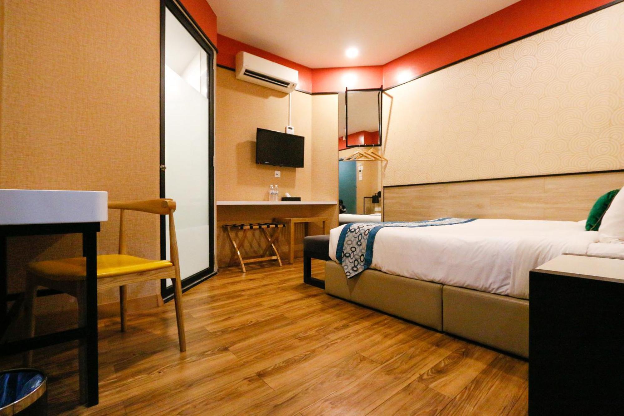 Golden Roof Hotel, Seri Iskandar Extérieur photo