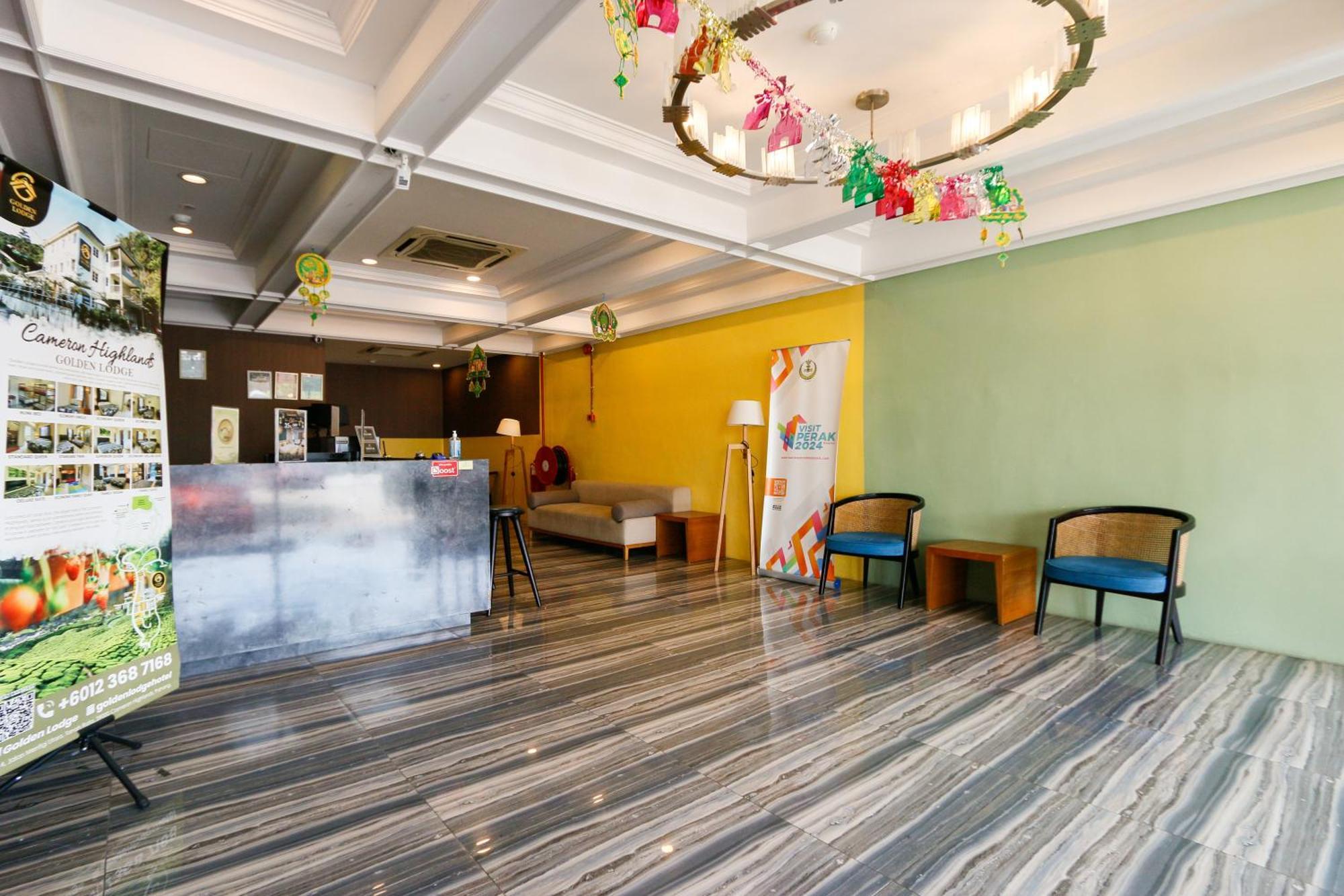 Golden Roof Hotel, Seri Iskandar Extérieur photo