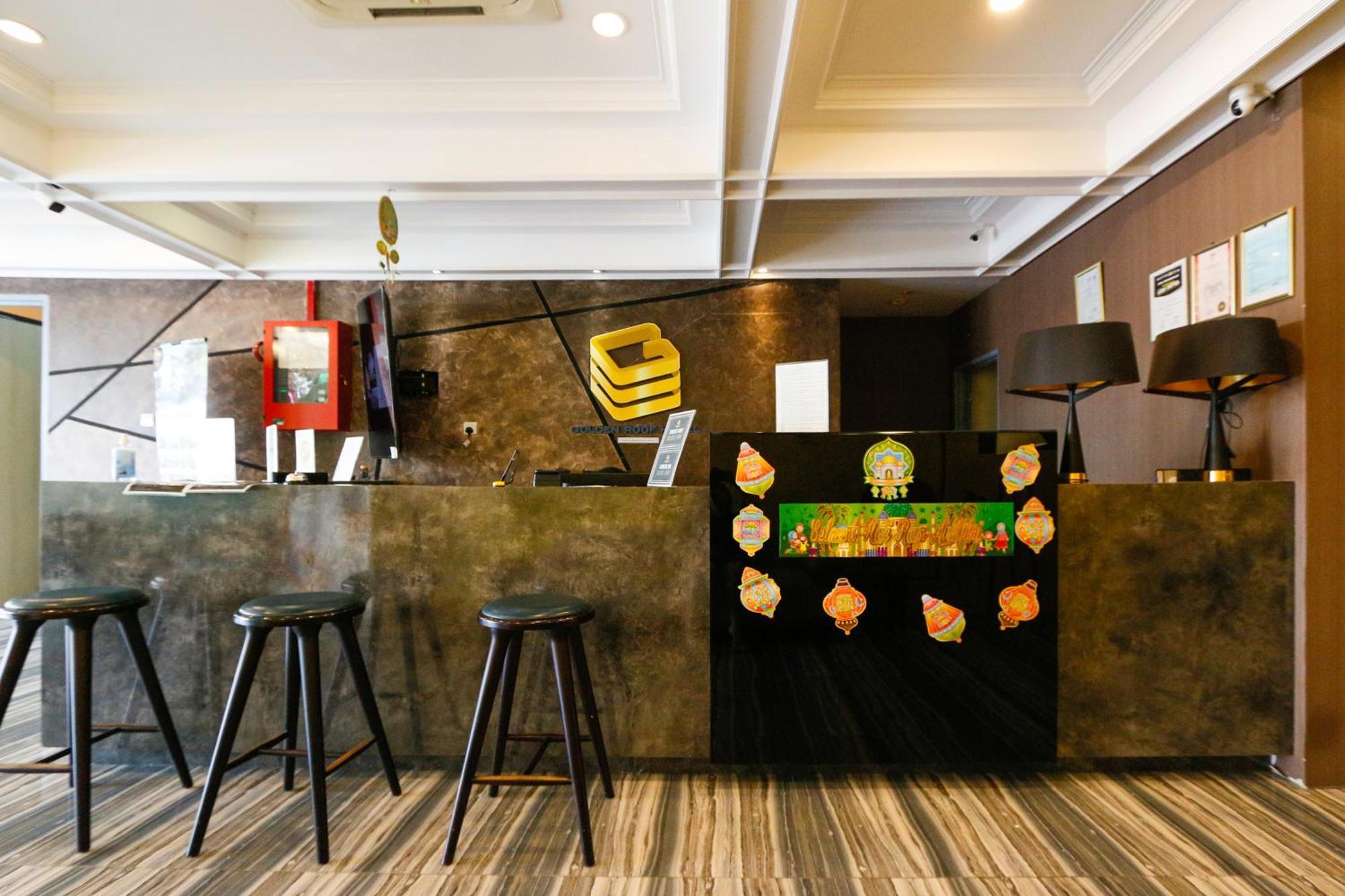 Golden Roof Hotel, Seri Iskandar Extérieur photo